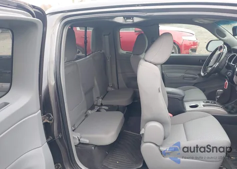 2013 Toyota Tacoma z USA, uszkodzony, nr VIN 5TFTX4CN8DX023787